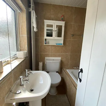 Outskirts Of Ulverston, Entire - Sleeps 4